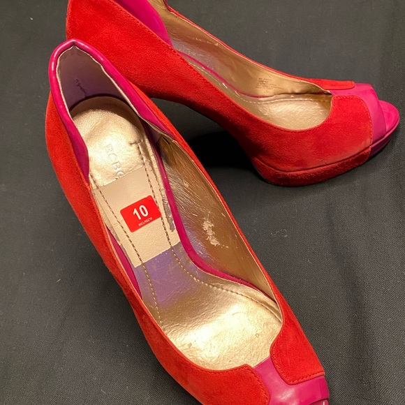 BCBG Red Suede and Fuchsia Patent Leather 5 inch Peep Toe Heels Size 10 Shoes - Picture 8 of 14